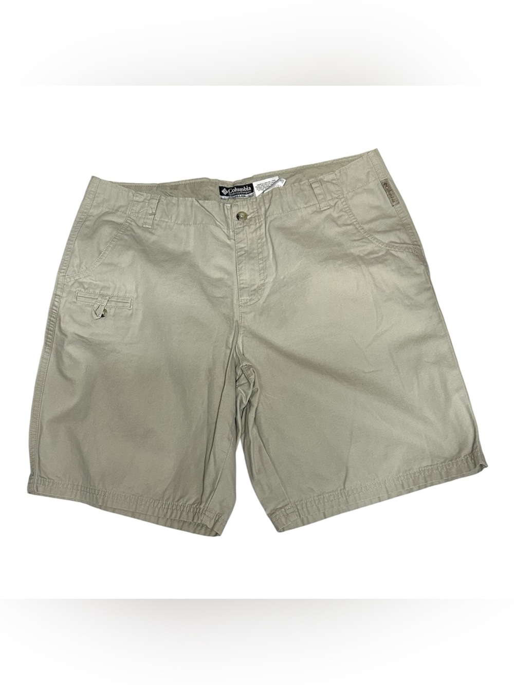 Columbia Women's Light  Cargo Shorts